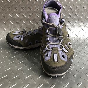 Merrell Castle Rock Women's Lavender Gray All Terrain Hiking Shoe - Size 7.5